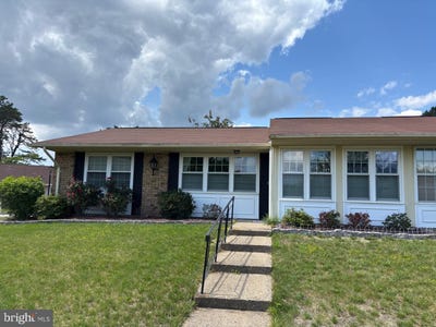/international/us/8-edinburgh-lane-manchester-township-nj-110099907547/