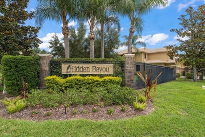 /international/us/8241-acadian-lane-seminole-fl-110108500126/