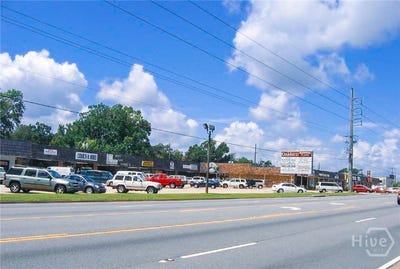 /international/us/103-e-montgomery-crossroads-cross-savannah-ga-110107479269/