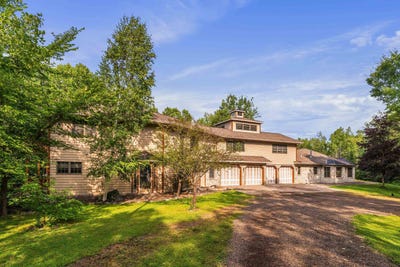 /international/us/5616-mcquade-rd-duluth-mn-110105531041/