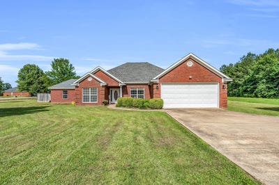 /international/us/2088-wolfe-road-columbus-ms-110108639589/