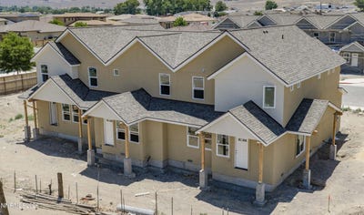 /international/us/154-jenny-s-lane-fernley-nv-110108872489/