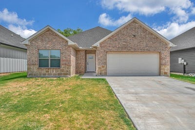 /international/us/702-n-college-street-west-tx-110110045288/