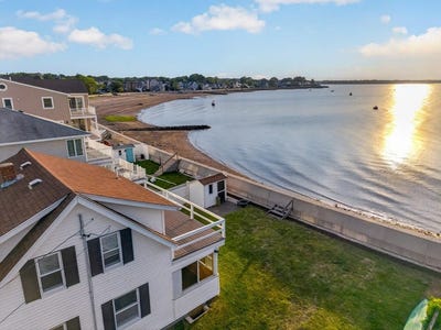 /international/us/716-sea-street-quincy-ma-110108660678/