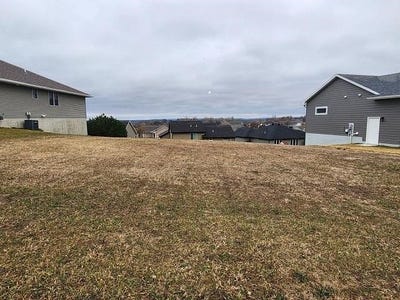 /international/us/4210-fieldcrest-dr-sioux-city-ia-110099159846/