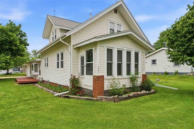 /international/us/327-rose-ave-swisher-ia-110108334790/