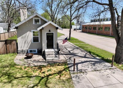 /international/us/301-n-11th-street-olivia-mn-110108128957/