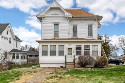 /international/us/1990-8th-avenue-marion-ia-110106988059/