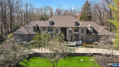 /international/us/31-burning-hollow-road-saddle-river-nj-110108444268/