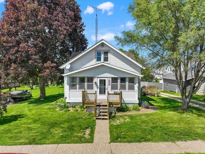 /international/us/2335-rosedale-avenue-dubuque-ia-110108061158/
