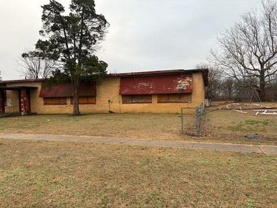 /international/us/206-n-douglas-street-arbyrd-mo-110099818906/