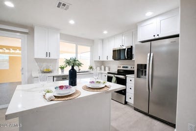 /international/us/552-n-hobson-plaza-mesa-az-110110405635/