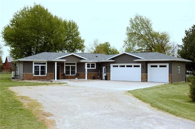 /international/us/3313-wubbens-road-toddville-ia-110107851405/