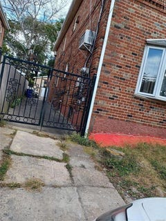 /international/us/131-15-130th-street-south-ozone-park-ny-110096113256/