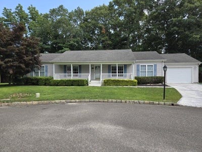 /international/us/1407-205-middle-rd-calverton-ny-110109869871/