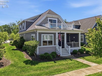 /international/us/156-cove-court-drive-marblehead-oh-110108537631/