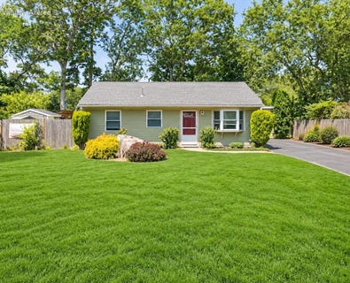 /international/us/5-birch-street-buzzards-bay-ma-110110077909/