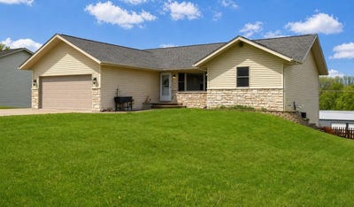 /international/us/201-cody-drive-beaver-dam-wi-110107719657/