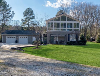 /international/us/301-pebble-hill-lane-henderson-nc-110119920732/