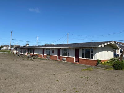 /international/us/327-s-franklin-street-fort-bragg-ca-110094823231/
