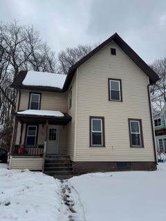 /international/us/563-clark-street-waverly-ny-110106125158/