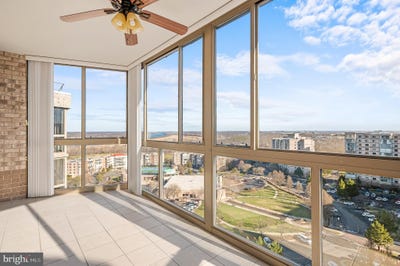 /international/us/19365-cypress-ridge-terrace-leesburg-va-110106353925/