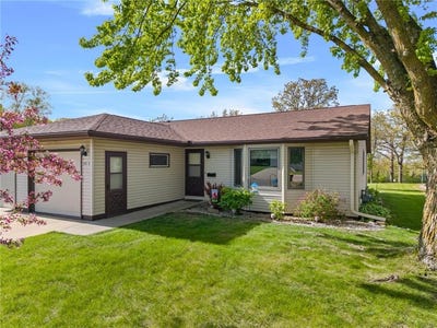 /international/us/813-sprague-street-n-caledonia-mn-110108016593/
