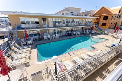 /international/us/422-e-4th-north-wildwood-nj-110094686735/
