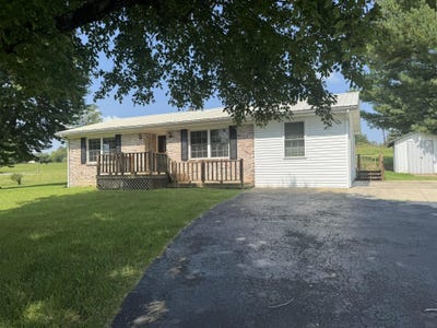 /international/us/134-shamrock-street-russell-springs-ky-110119606207/