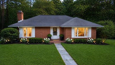 /international/us/16-whitmore-lexington-va-110109086275/