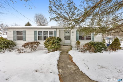 /international/us/8-redstone-street-southington-ct-110106060968/