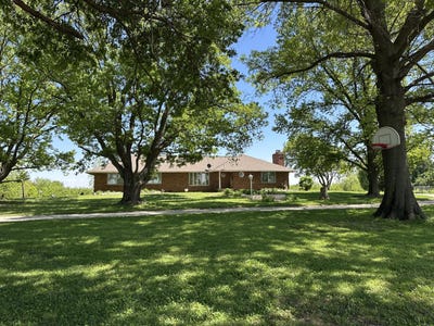 /international/us/30110-county-road-221-carrollton-mo-110107061307/