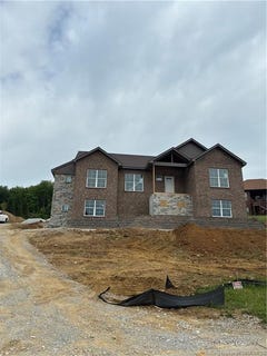 /international/us/1005-charlet-ridge-drive-floyds-knobs-in-110106922271/