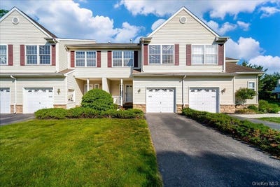 /international/us/6204-high-ridge-court-wappingers-falls-ny-110108769228/
