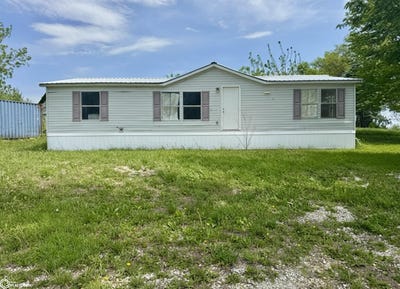 /international/us/1676-south-street-delphos-ia-110108028755/