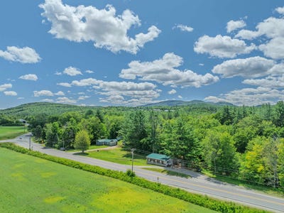 /international/us/19-quincy-road-plymouth-nh-110101097870/