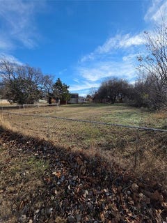 /international/us/thomas-boulevard-mcloud-ok-110107275955/