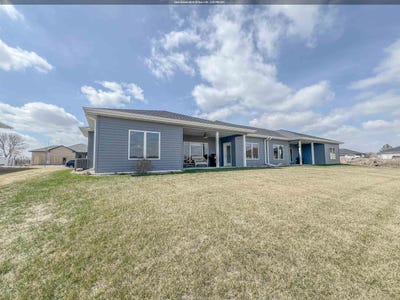 /international/us/3212-prairie-meadow-drive-a-milford-ia-110098683008/