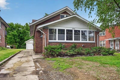 /international/us/1526-10th-street-rockford-il-110108179859/