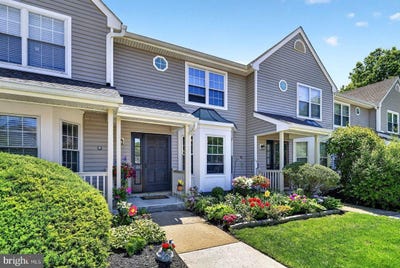 /international/us/15-stuyvesant-court-hightstown-nj-110108266190/