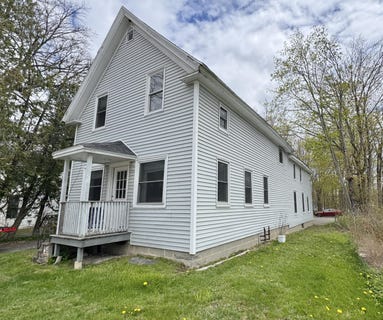 /international/us/3-park-street-orono-me-110107984305/