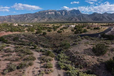 /international/us/apache-mesa-road-lot-32-placitas-nm-110103149116/