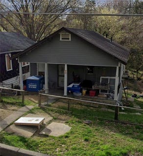 /international/us/1128-camden-drive-charleston-wv-110106466014/