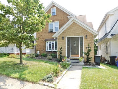 /international/us/1217-25th-avenue-altoona-pa-110101316395/
