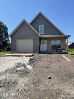 /international/us/1345-7th-avenue-berwick-pa-110099913241/