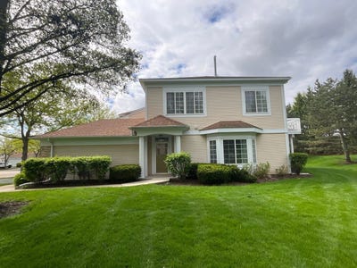 /international/us/832-coronado-court-elgin-il-110107655681/