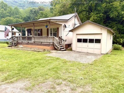 /international/us/7143-kanawha-state-forest-drive-charleston-wv-110119457509/