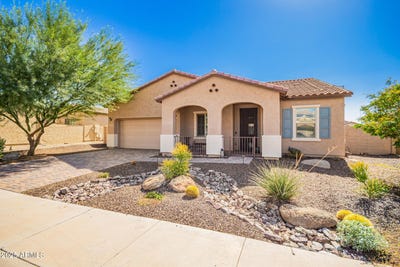 /international/us/17987-w-redwood-lane-goodyear-az-110103119015/