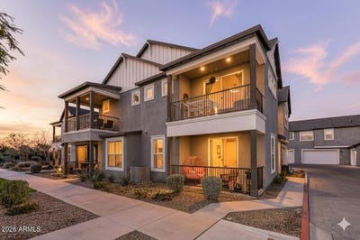 /international/us/11300-n-casa-dega-drive-surprise-az-110108473970/