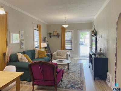 /international/us/128-n-lake-ave-sioux-falls-sd-110106172529/